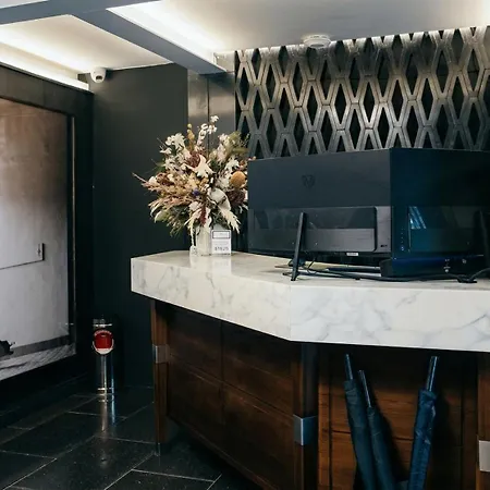 Hippodrome Hotel (Adults Only)-2